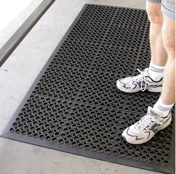 SAFEWALK ECONOMY MAT - 1500mm X 900mm - Black