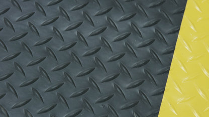 BLACK/YELLOW Diamond Plate Classic .700mm x .900mm